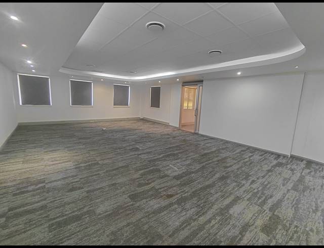 2,415M² OFFICE TO LET IN BRYANSTON